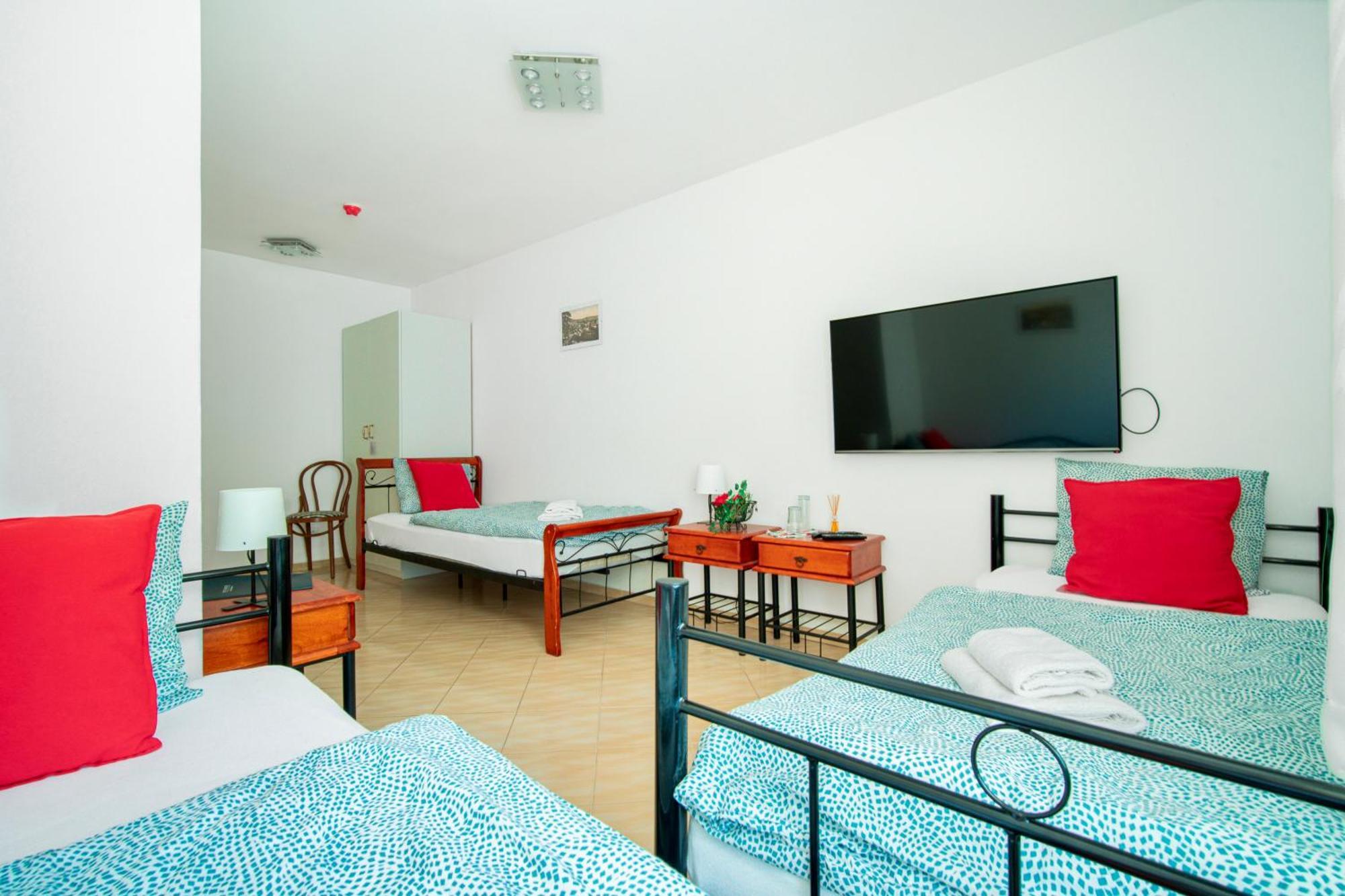 Hotel Ostende Chocerady Buitenkant foto