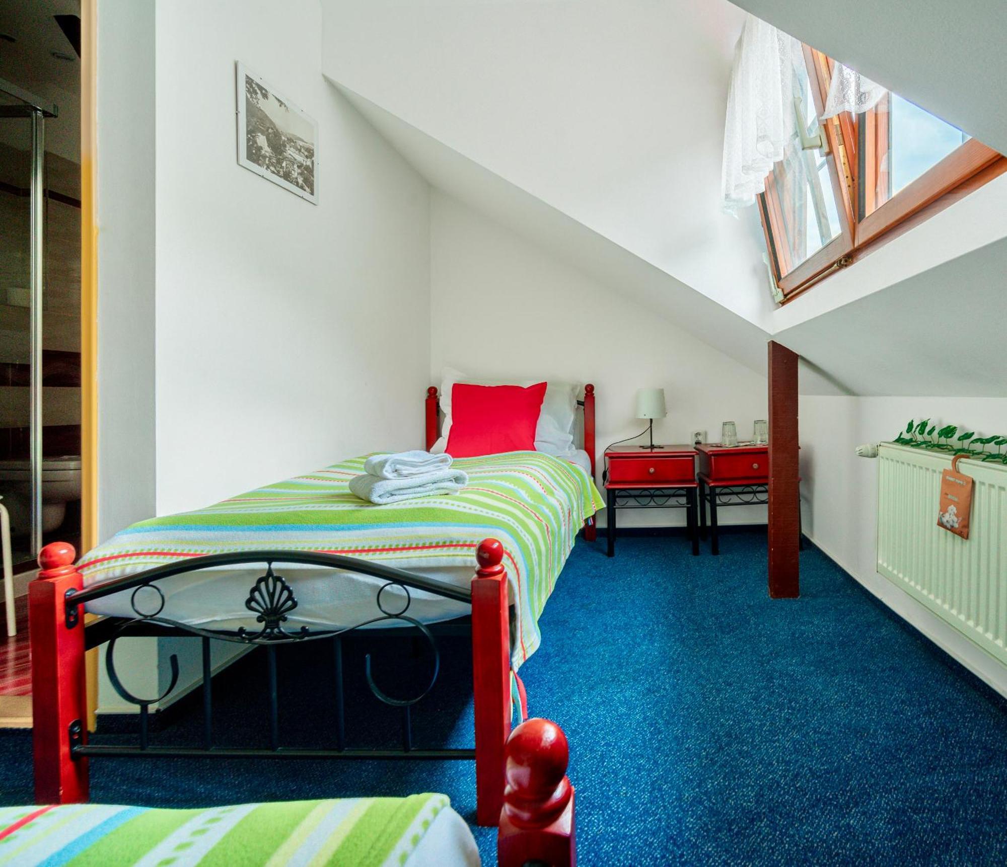 Hotel Ostende Chocerady Buitenkant foto