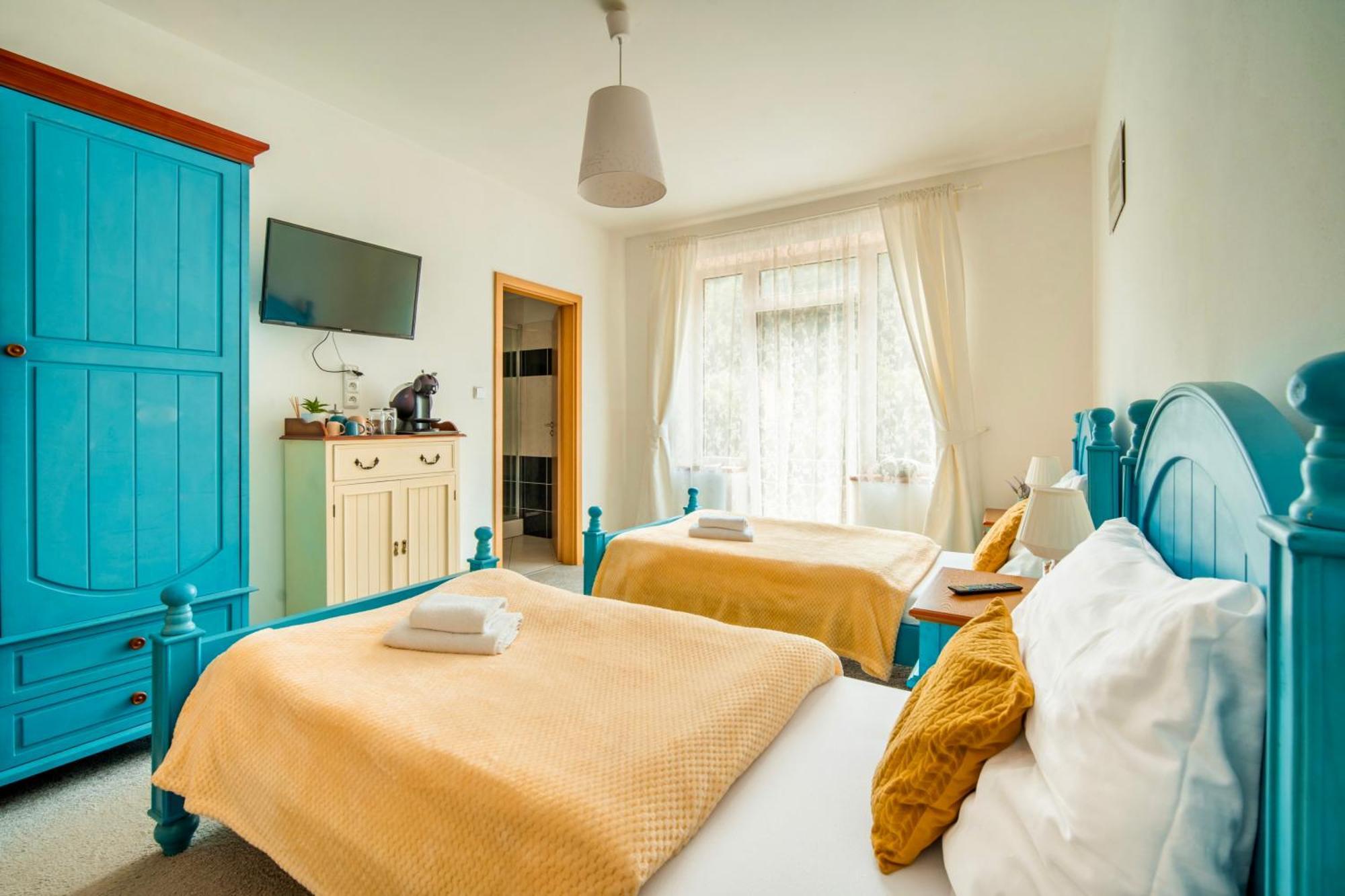 Hotel Ostende Chocerady Buitenkant foto